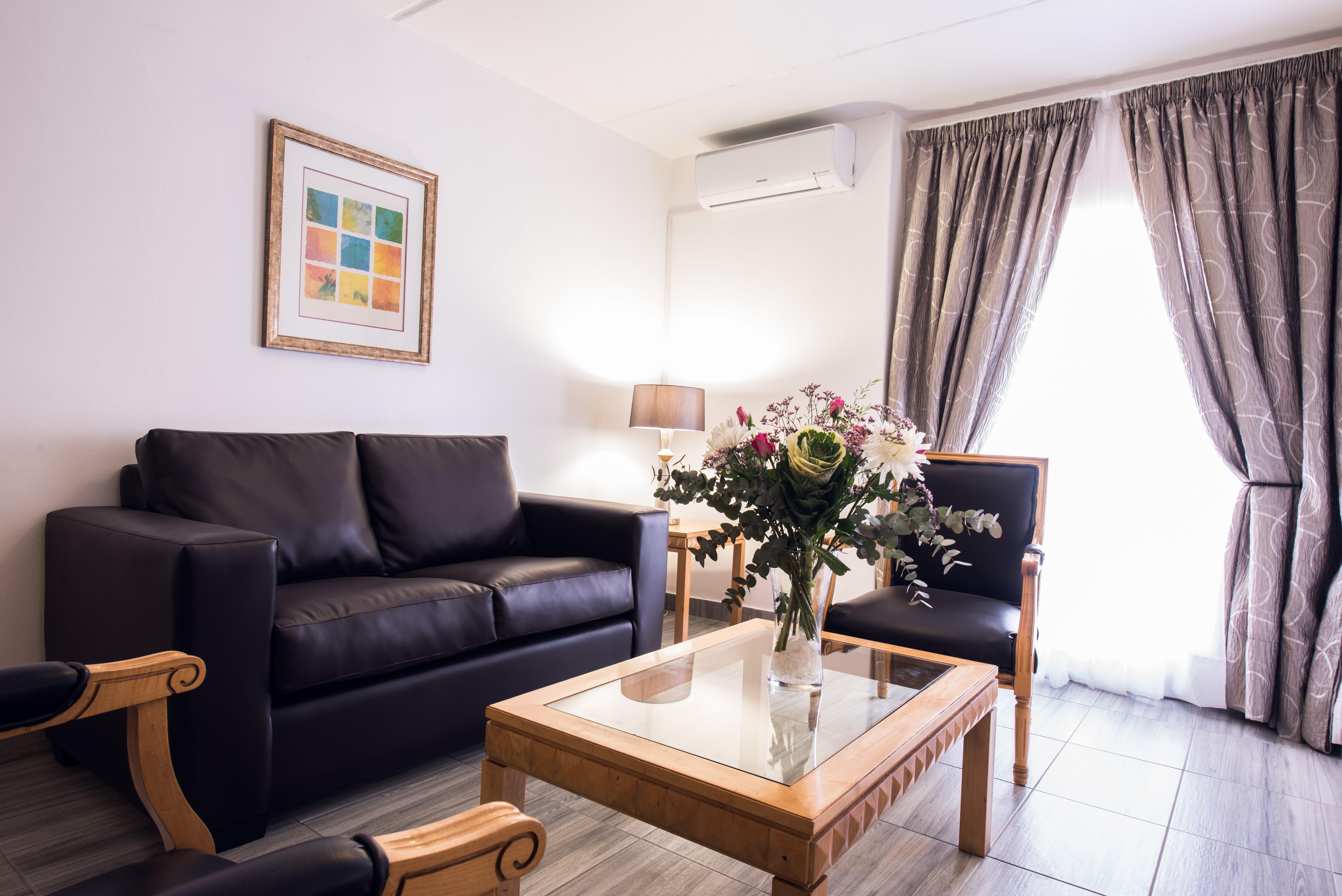 Airport Inn And Suites Edenvale Exteriör bild