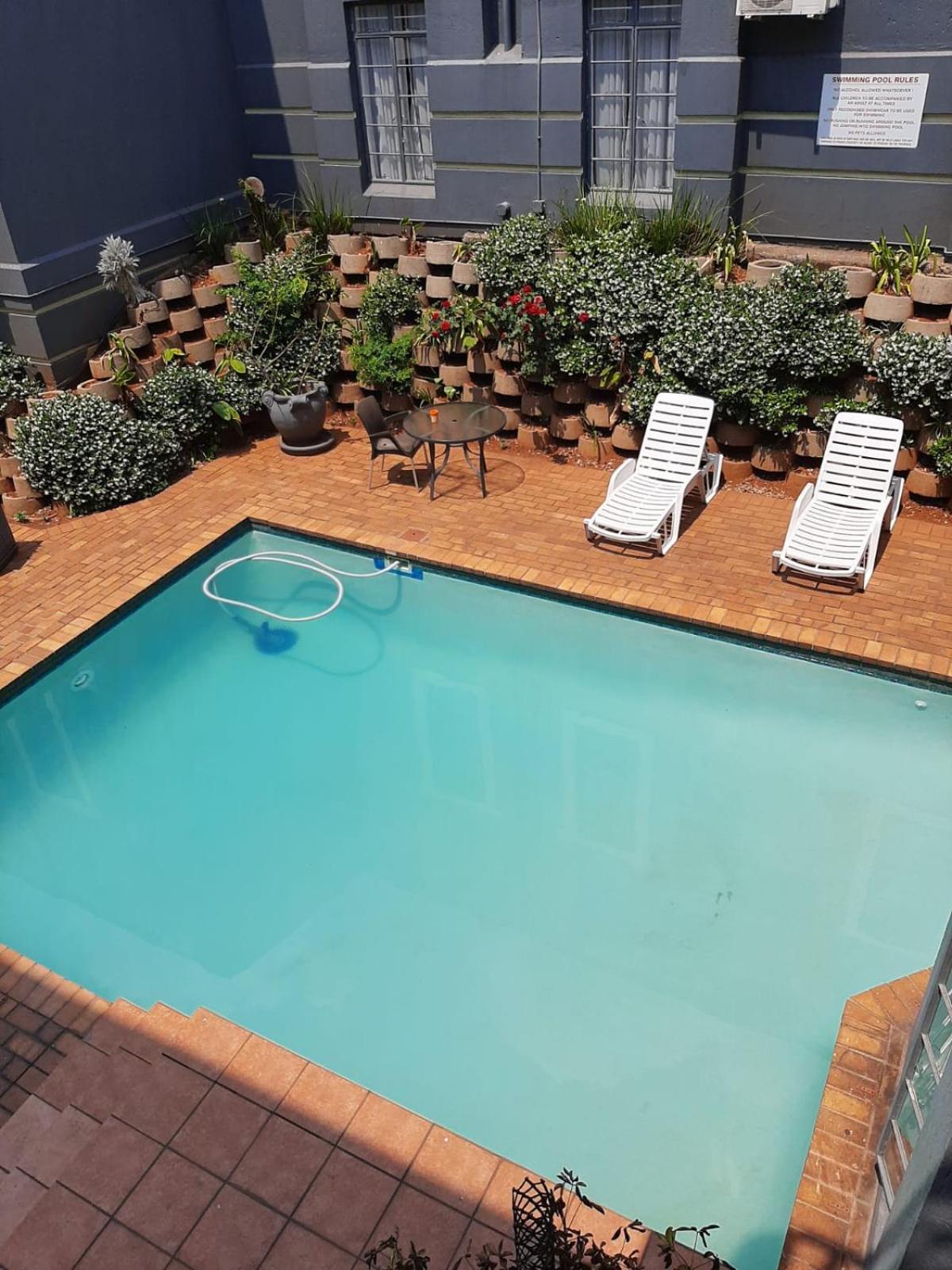 Airport Inn And Suites Edenvale Exteriör bild