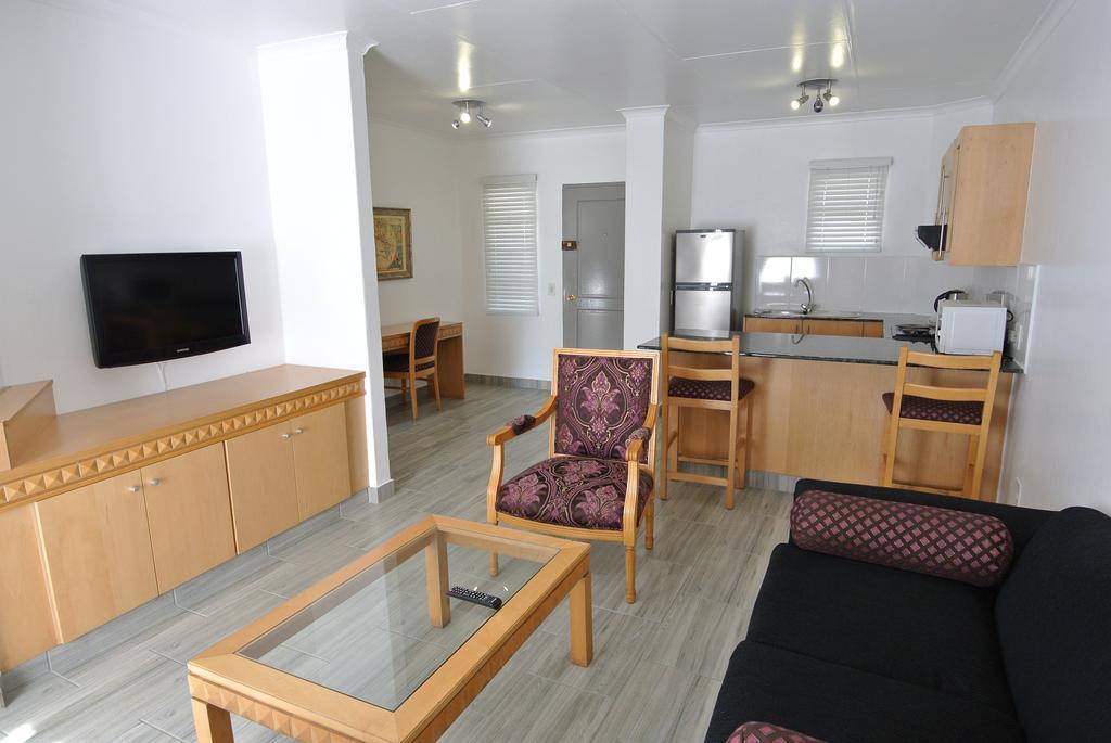 Airport Inn And Suites Edenvale Exteriör bild
